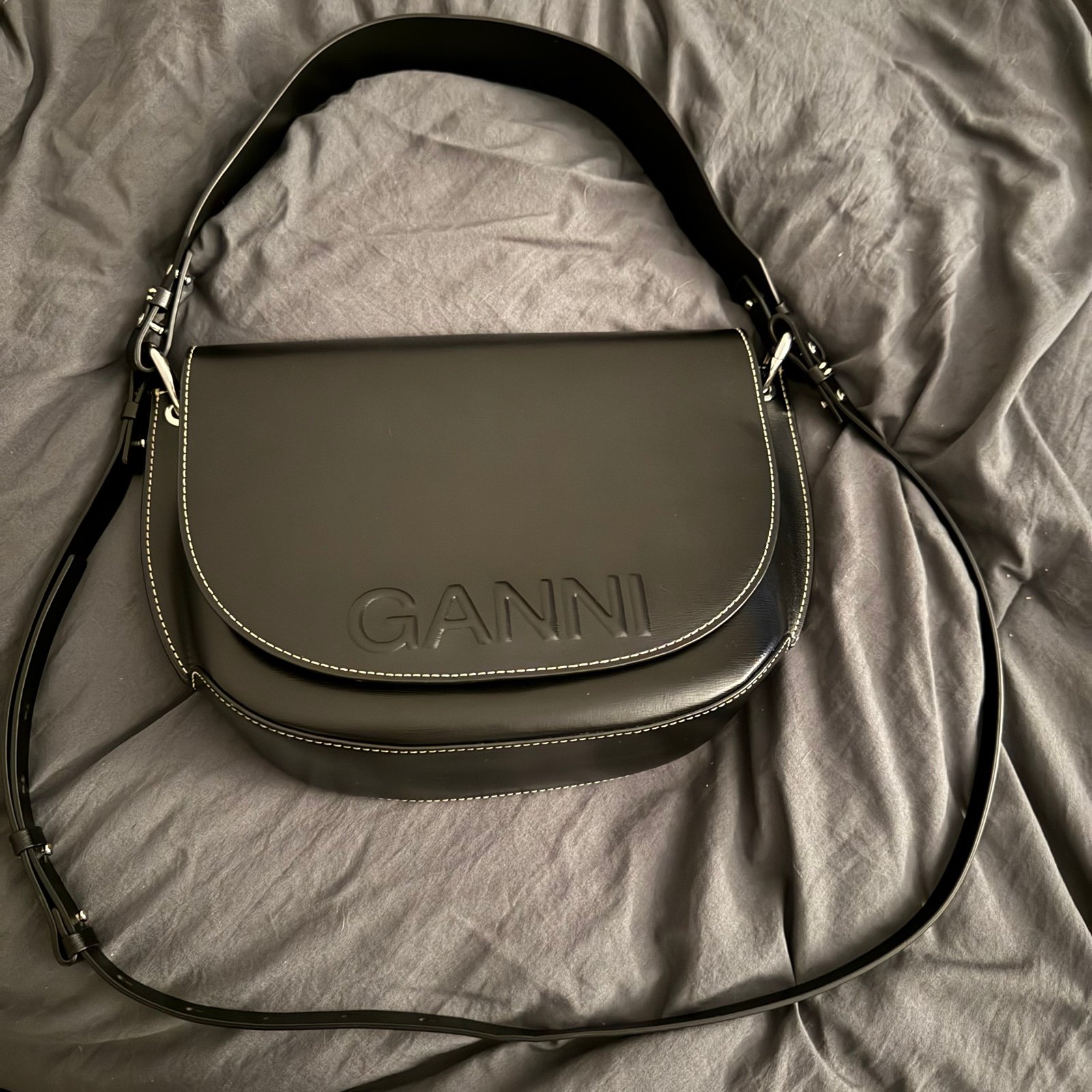 【GANNI】A4476801 BANNER SADDLE TOTE BAG Banner Saddle Bag by GANNI | Rent the Runway