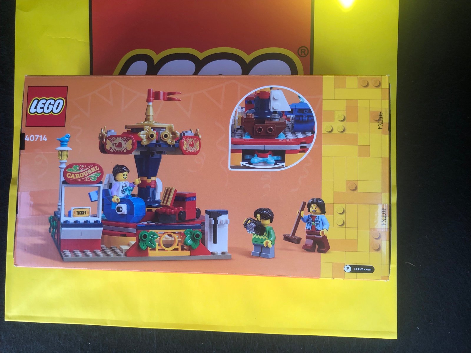 LEGO Carrusel Ride, Merry Go Round Ride 40714