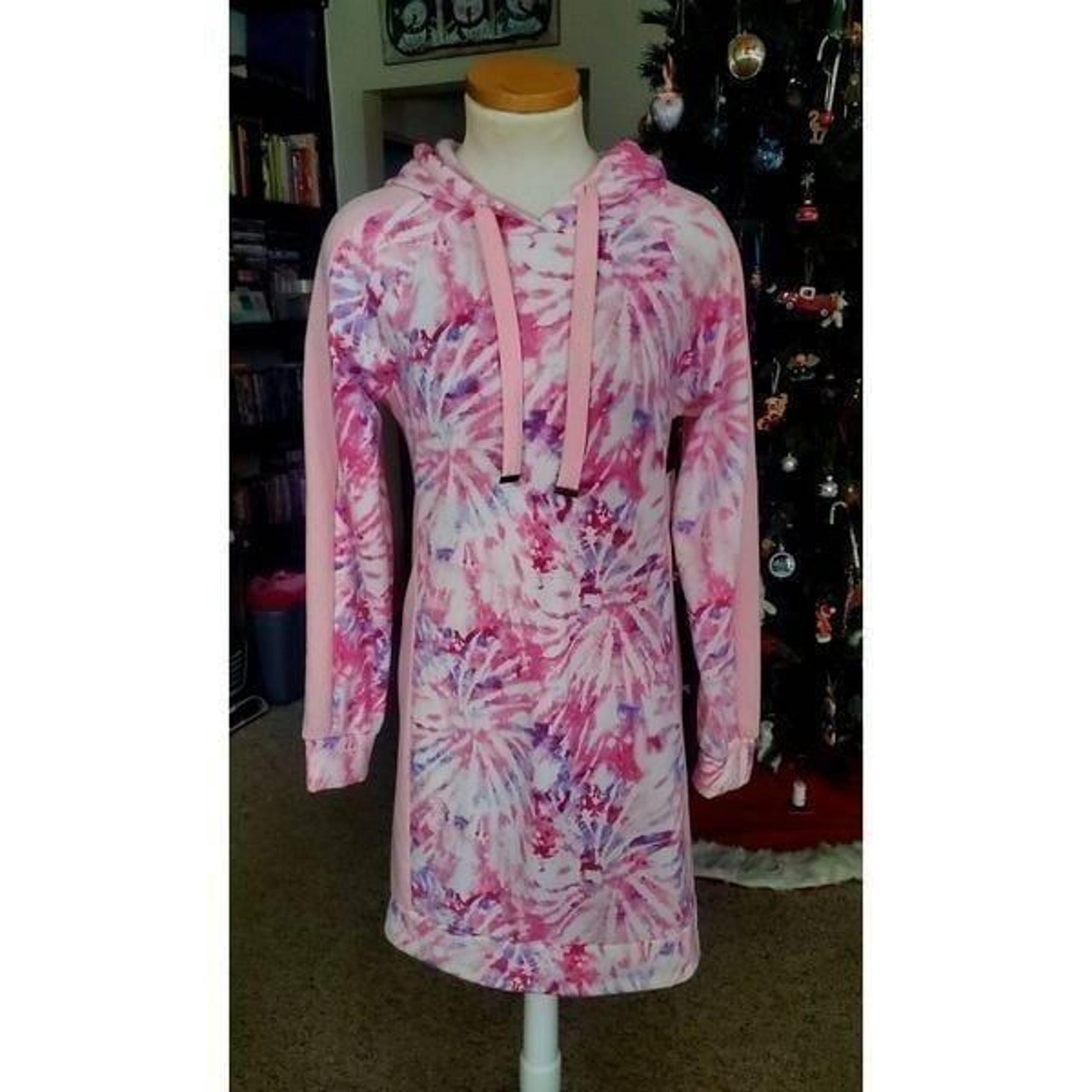 NWT NO BOUNDARIES TUNIC TOP