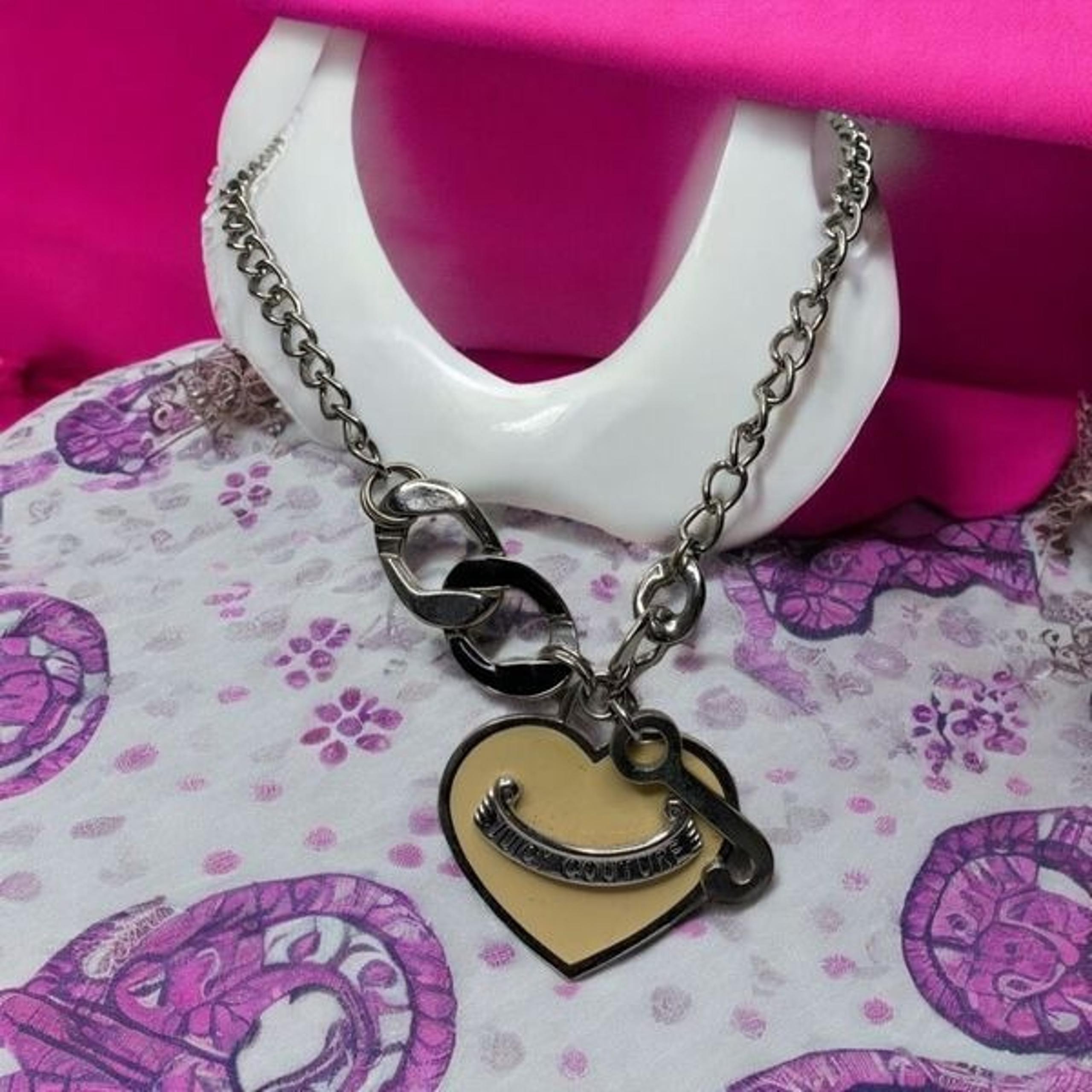 Juicy Couture Chunky Silver Tone Heart J” Logo Charm Chain Necklace.
