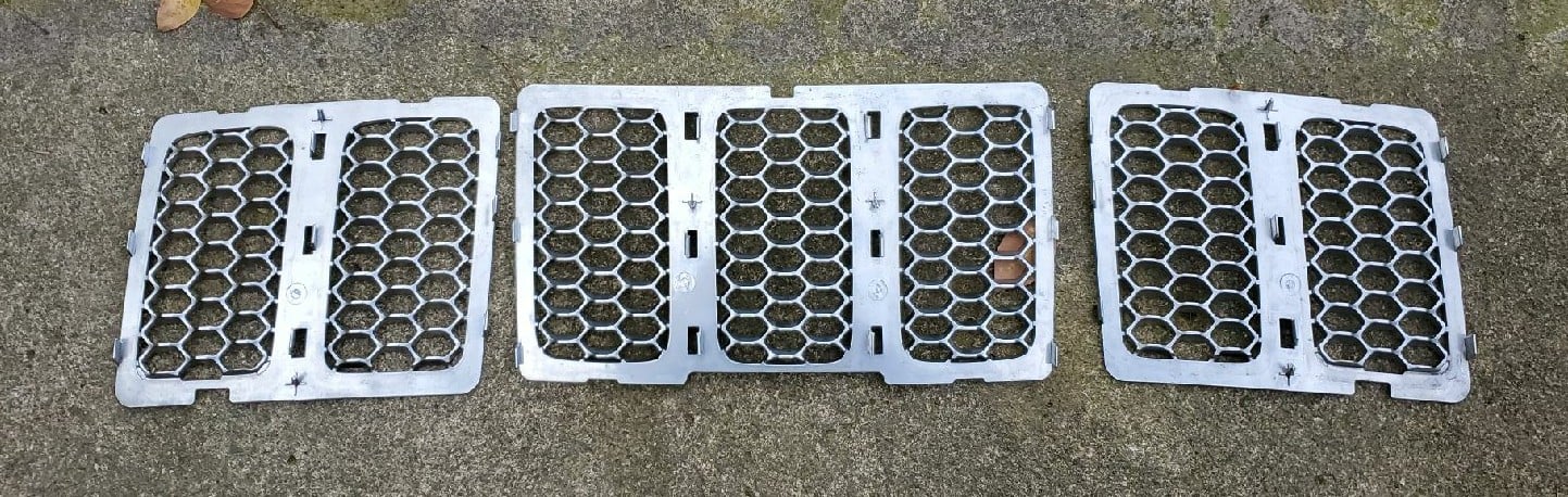 Jeep Grand Cherokee Honeycomb Grill