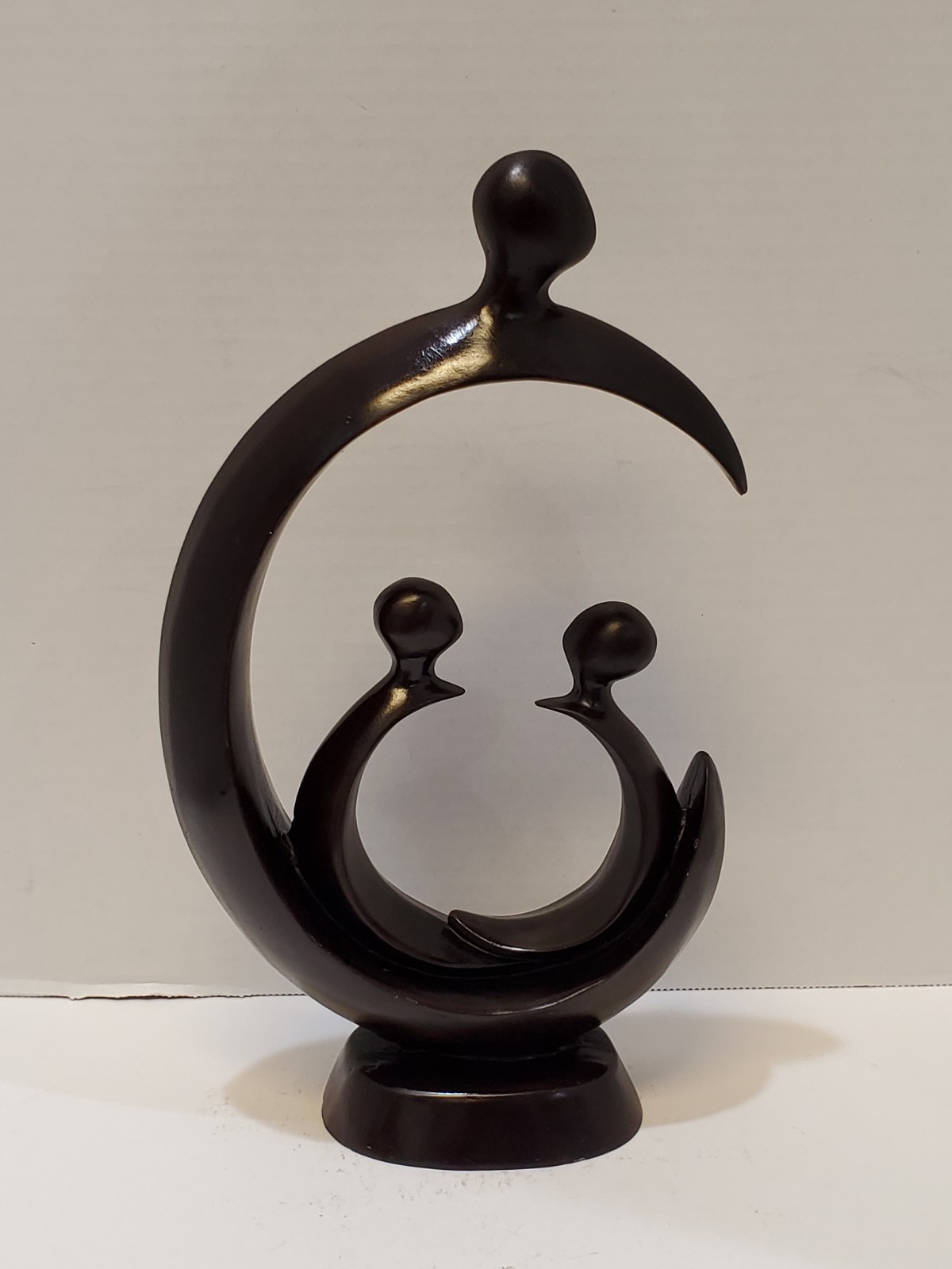 Vintage Handcarved Ironwood Parent Children Circular Figurine