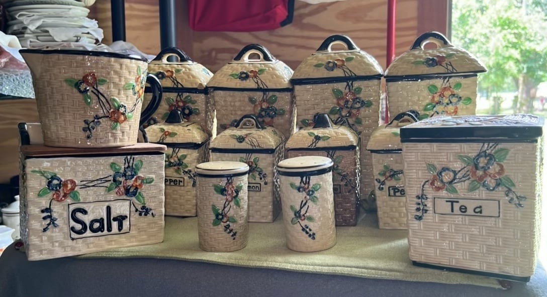 Set of 13 Hotta Yu Shoten Canisters