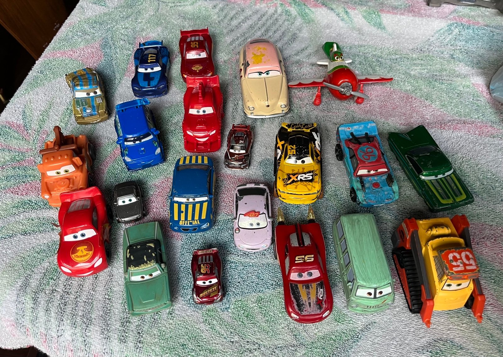 Disney Pixar Cars / Plane Figures !!!!