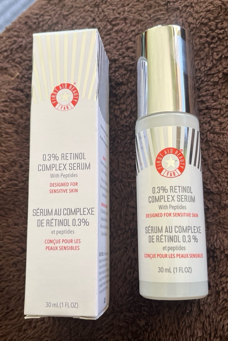 irst Aid Beauty - 0.3% Retinol Complex Serum with Peptides
