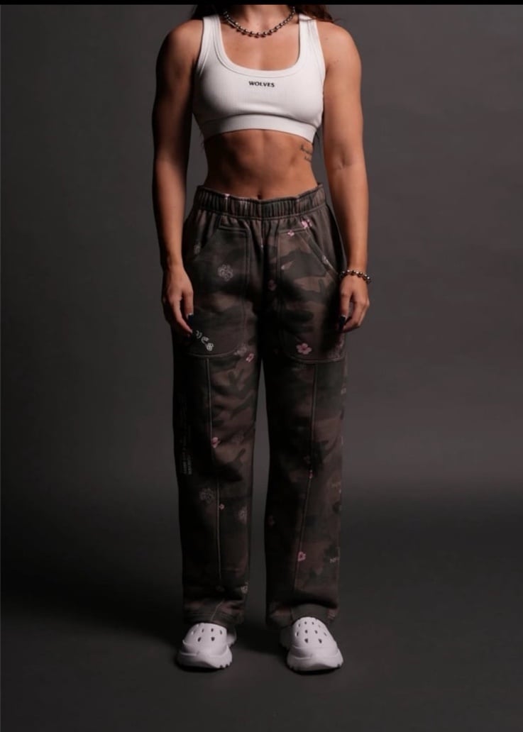 DARC SPORT WOLVES “CLUB FOREVER” SHE WRATH SWEATS IN VINTAGE BLOSSOM WOODLAND CA