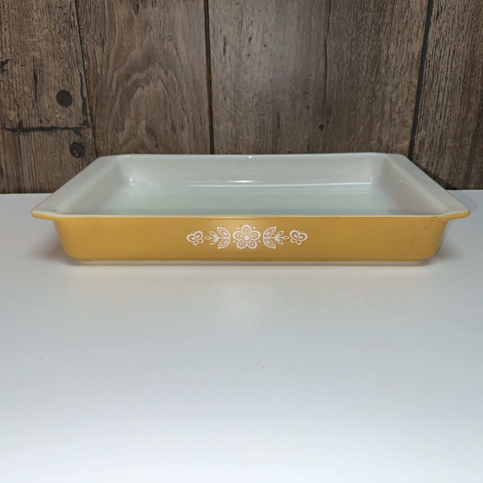 Vintage BUTTERFLY GOLD-PYREX Large LASAGNA DISH Pan No. 933 13 1/2 x 8 3/4