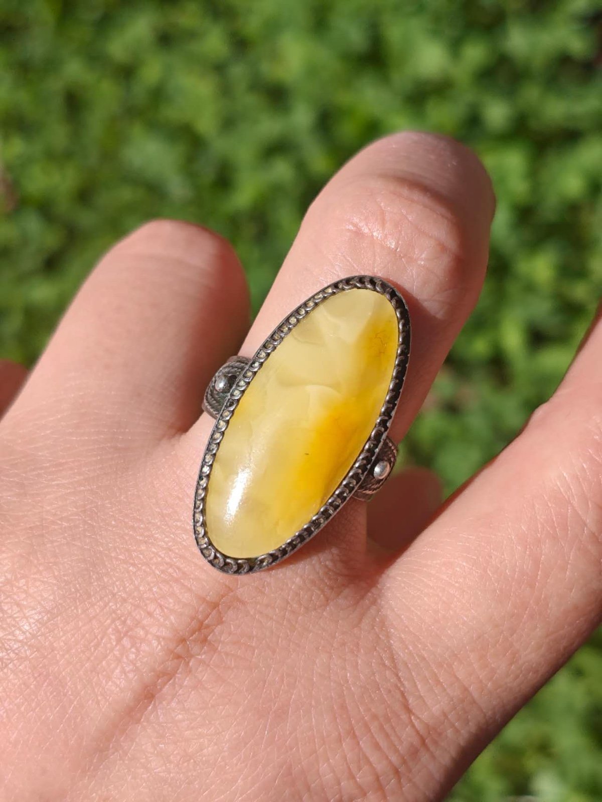 Size 8.5 Vintage sterling silver stamped amber ring