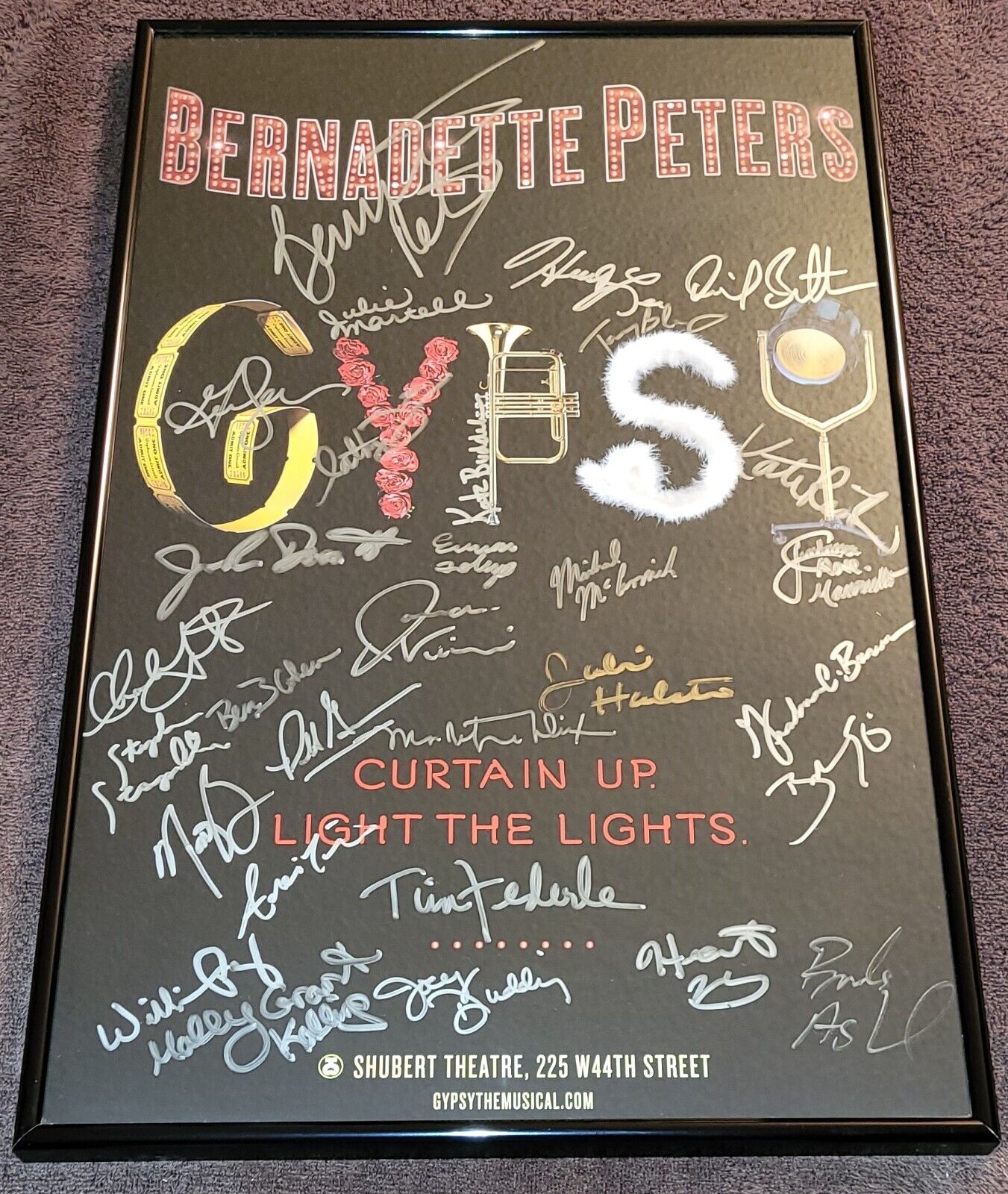Gypsy 2003 Revival Window Card Signed by Bernadette Peters & Cast *FRAMED*