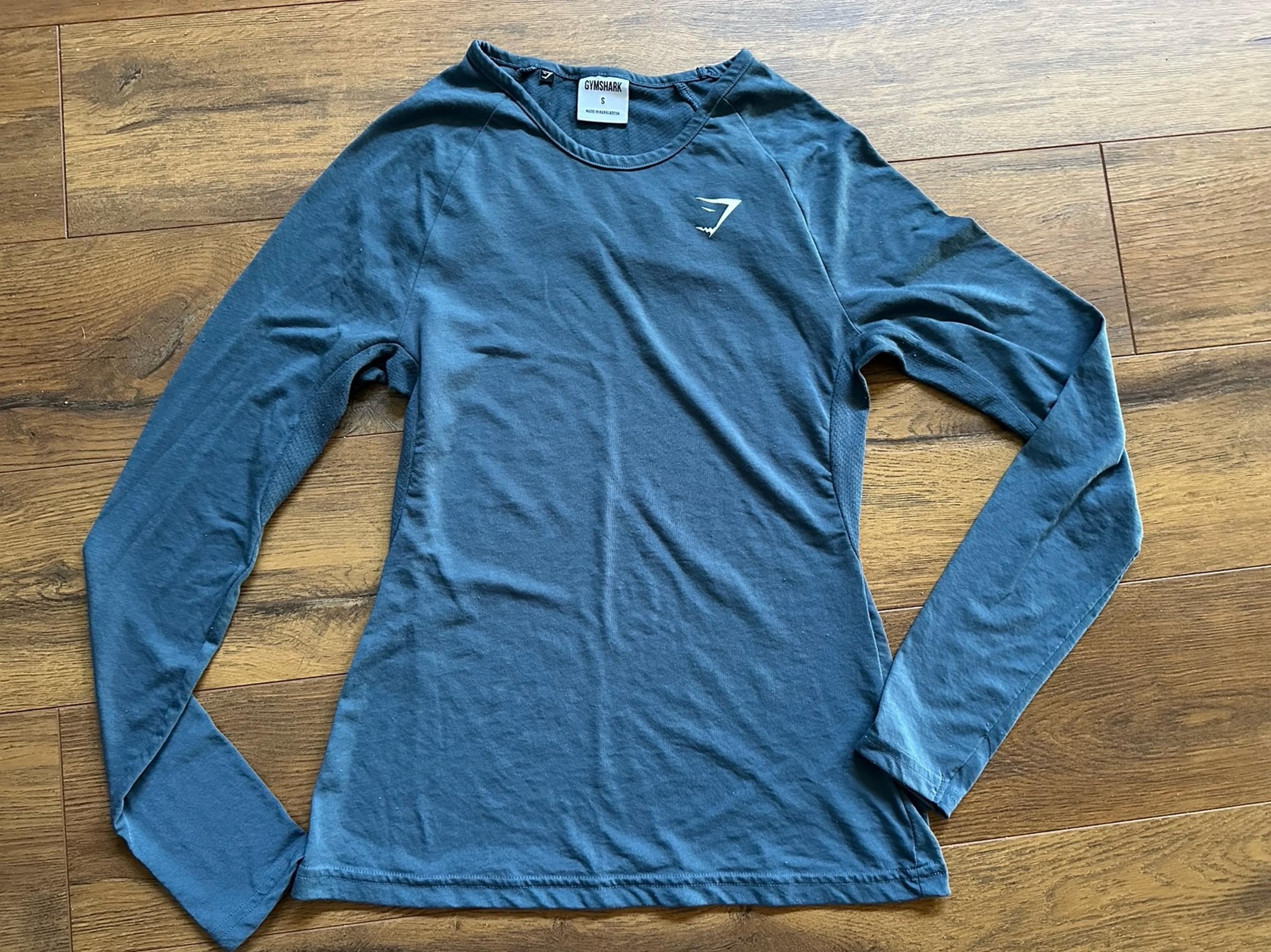 GYMSHARK Long Sleeve Shirt Woman’s Small