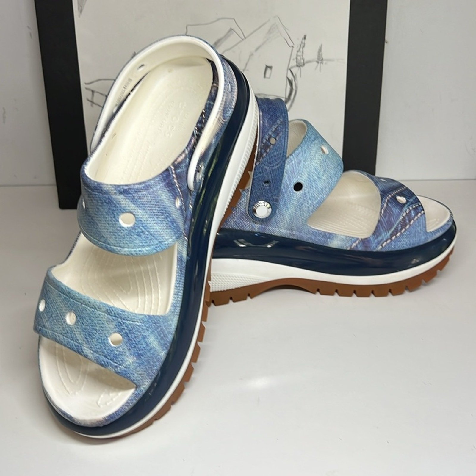 Crocs Classic Mega Crush Denim Sandal Women’s Size 10