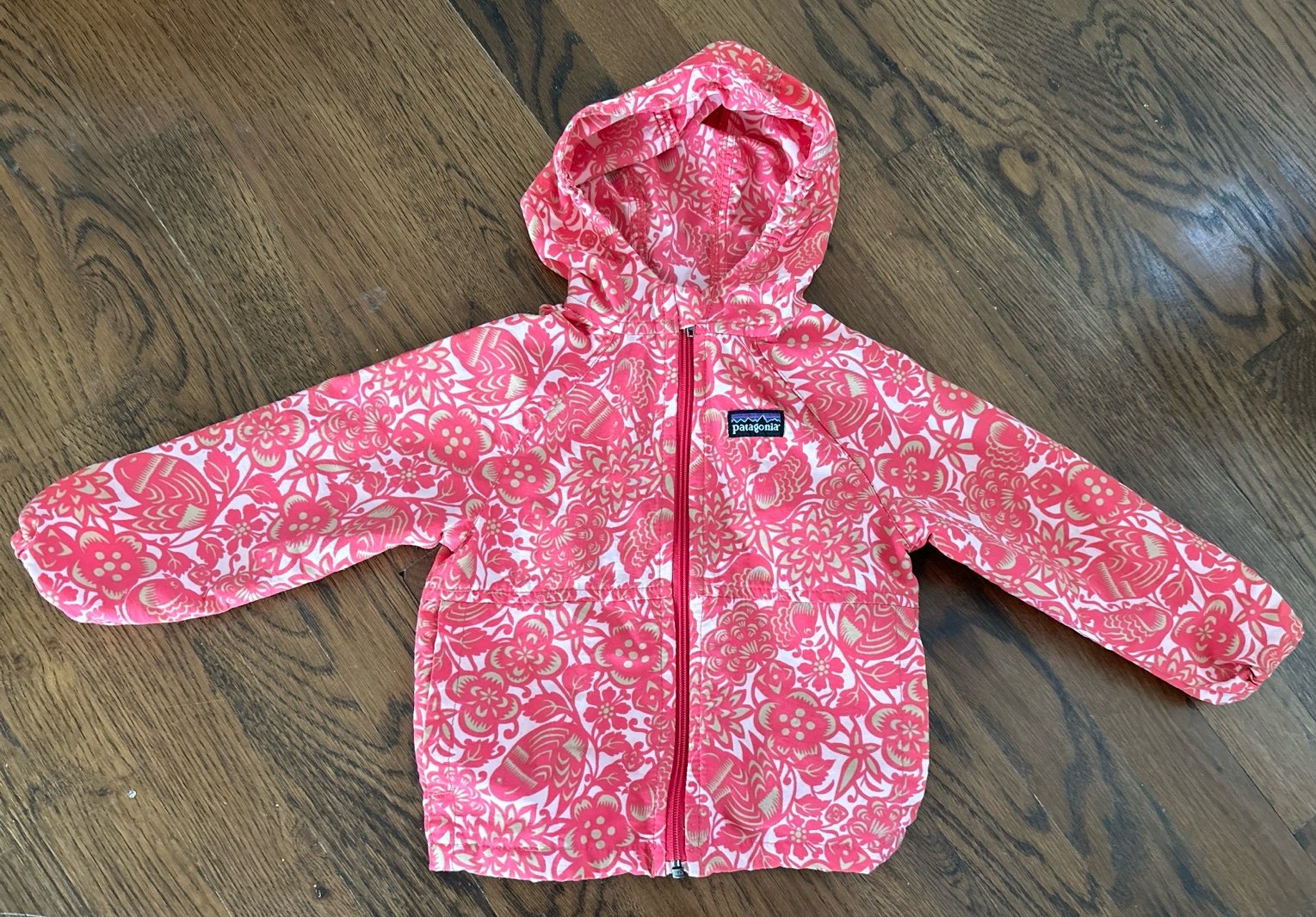 Patagonia windbreaker baby 18 months