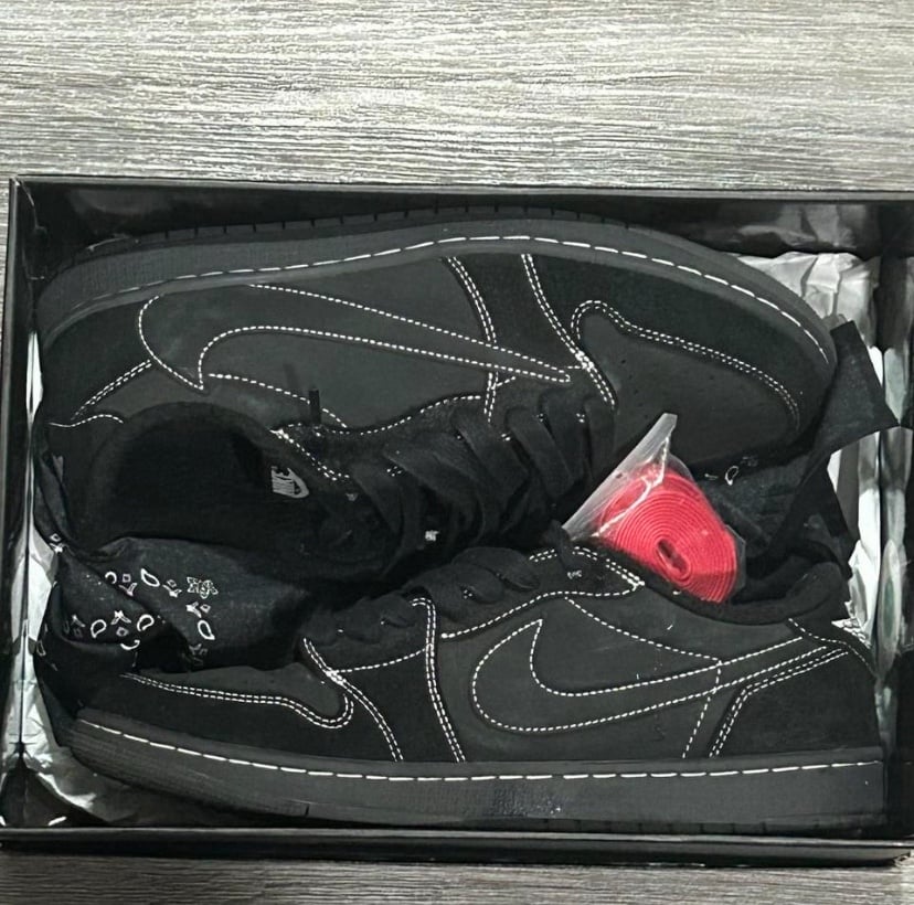 Travis Scott Jordan 1 Low “Black Phantom”