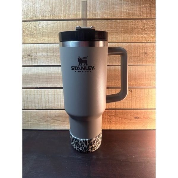 Stanley Adventure Quencher SILT upgraded W custom lid & leopard boot