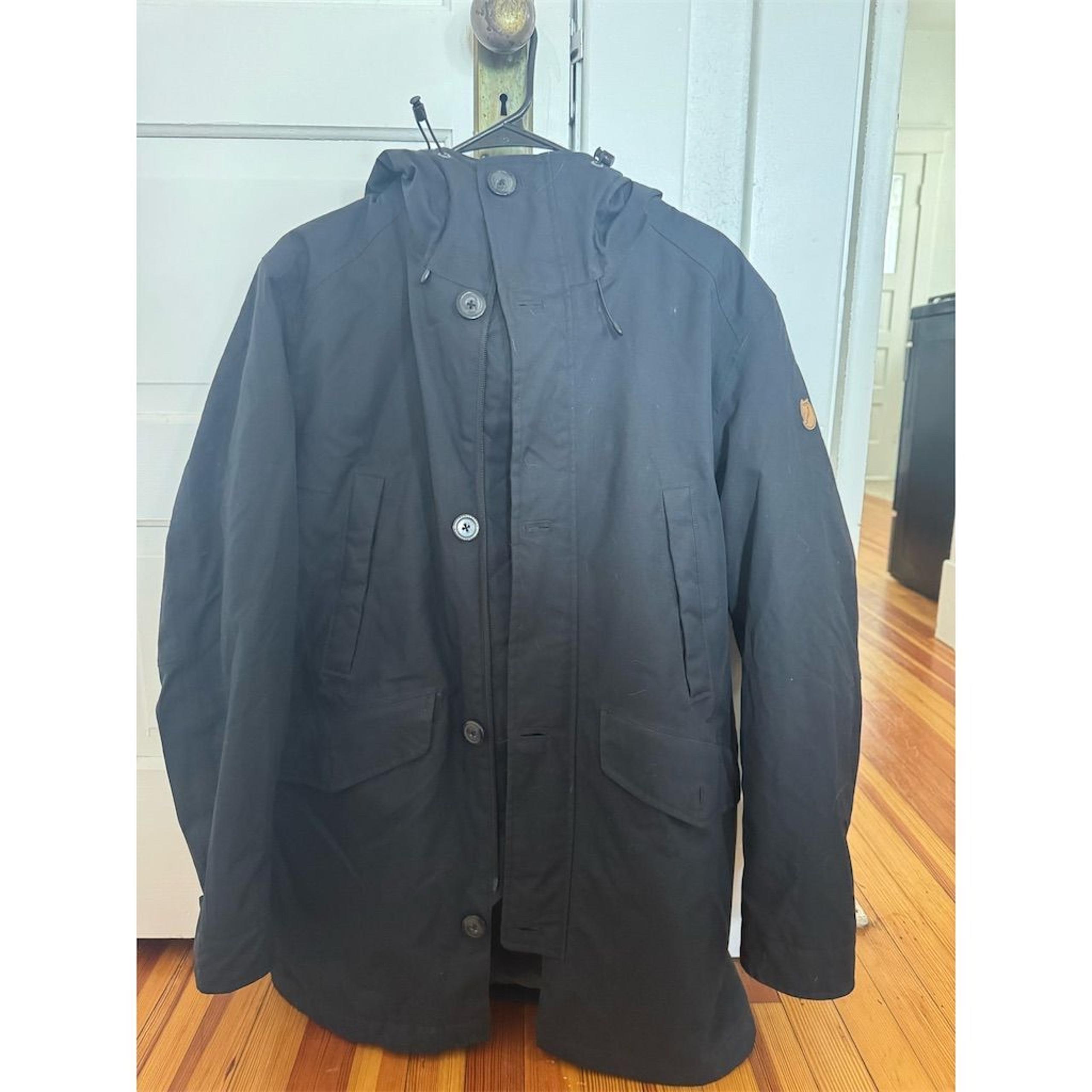Fjallraven Men's Black Parka Standard Hooded Winter Jacket Size M