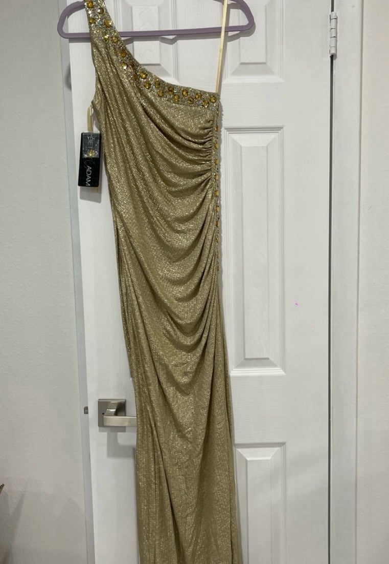 formal dress size 8 very elegant brand new