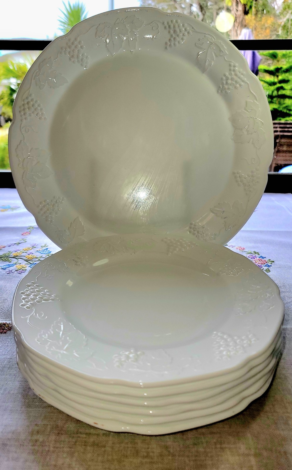 Vintage Indiana Colony, Harvest Milk Glass, 10 Dinner Plates & 14 Platter