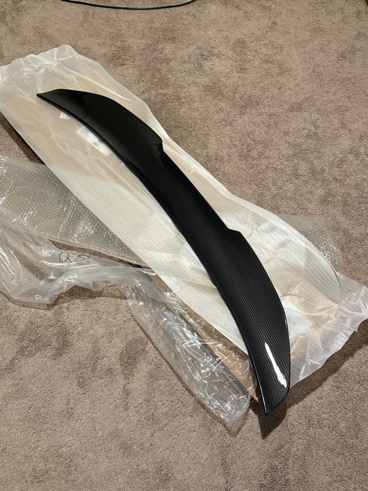 High kick BMW G30 M5 spoiler brand new!