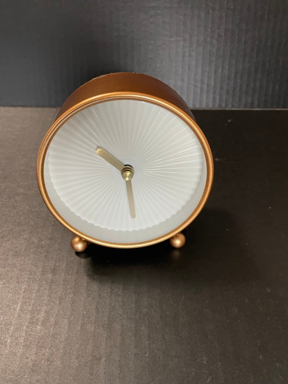 NW/OT Analog Desk Clock Gold Tone Brushed Metal With White Face Tested Works