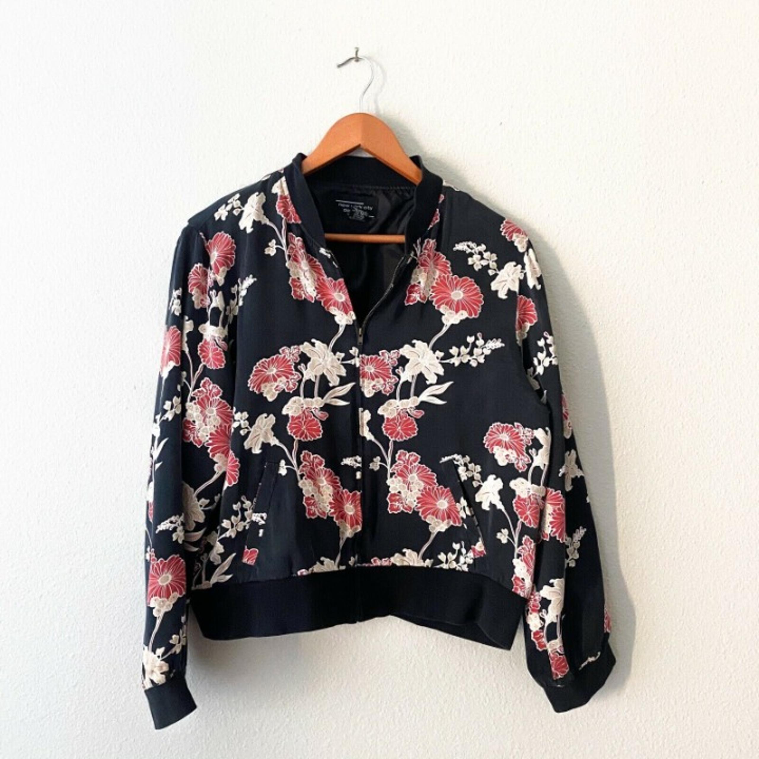 New York City Design Company 100% Silk Soft Black Coral Zip Up Windbreaker XL