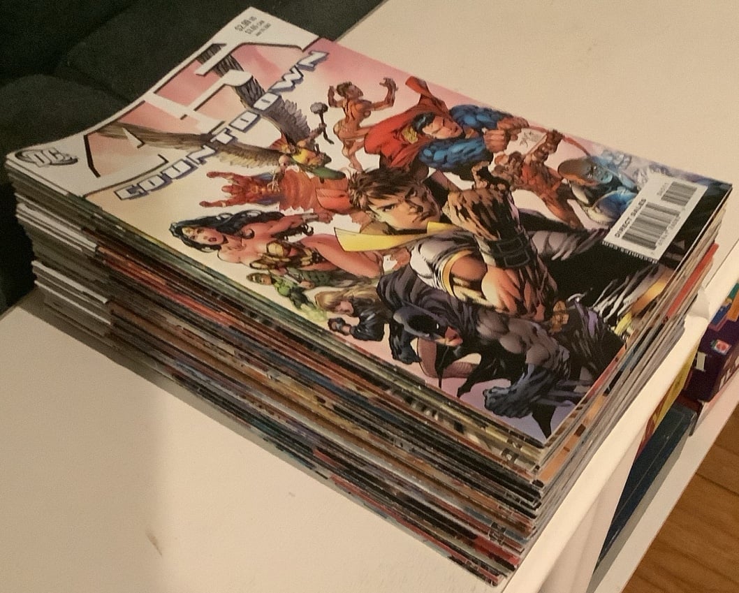 62 big near mint lot of 52 Weeks Count Down and Final Crisis DC comics