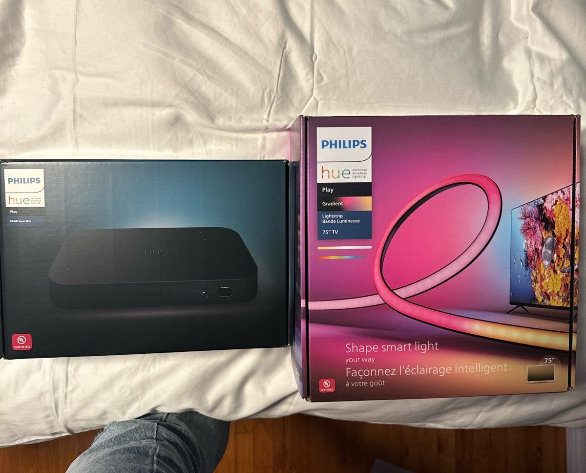 Philips Hue Play Gradient Lightstrip 75” + Syncbox
