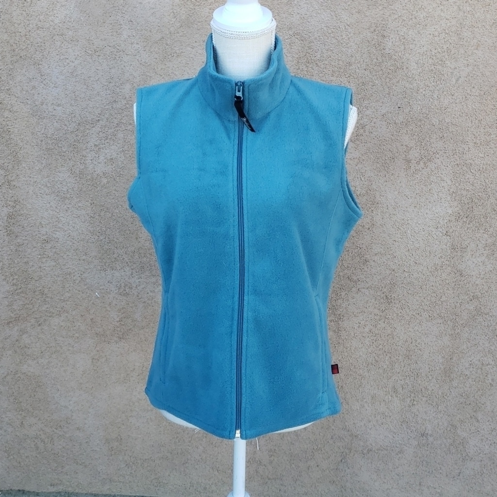 NWT Woolrich fleece zip up vest