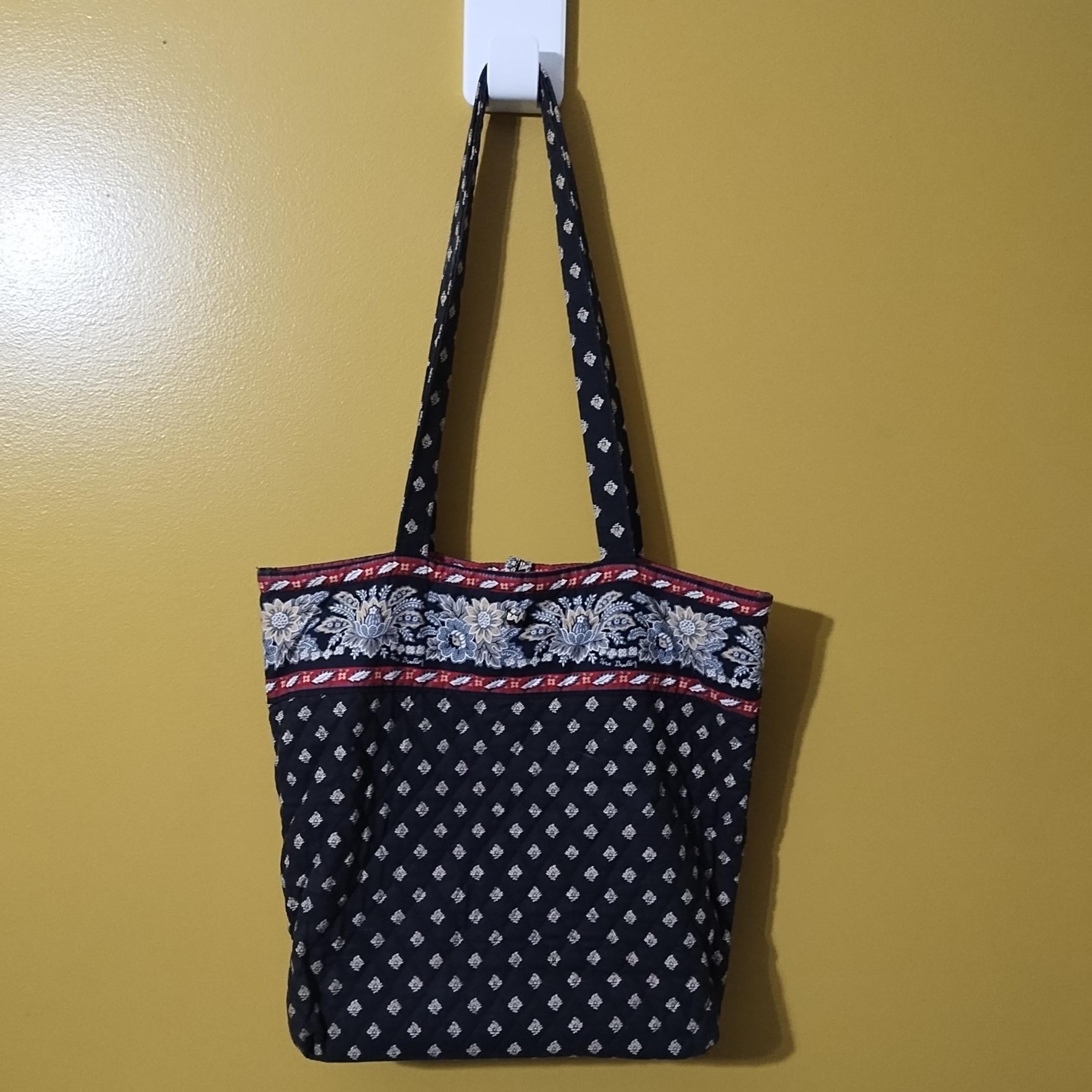 Vera Wang Shoulder Bag