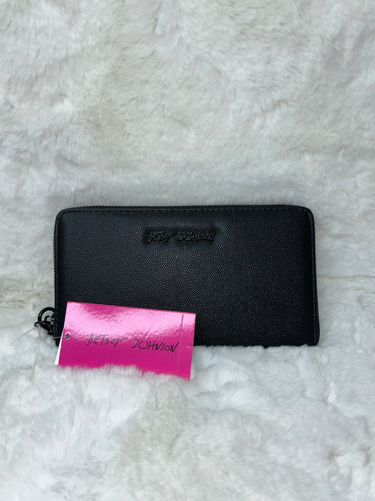 NWT Betsy Johnson Black Full Size Zip Around Wallet