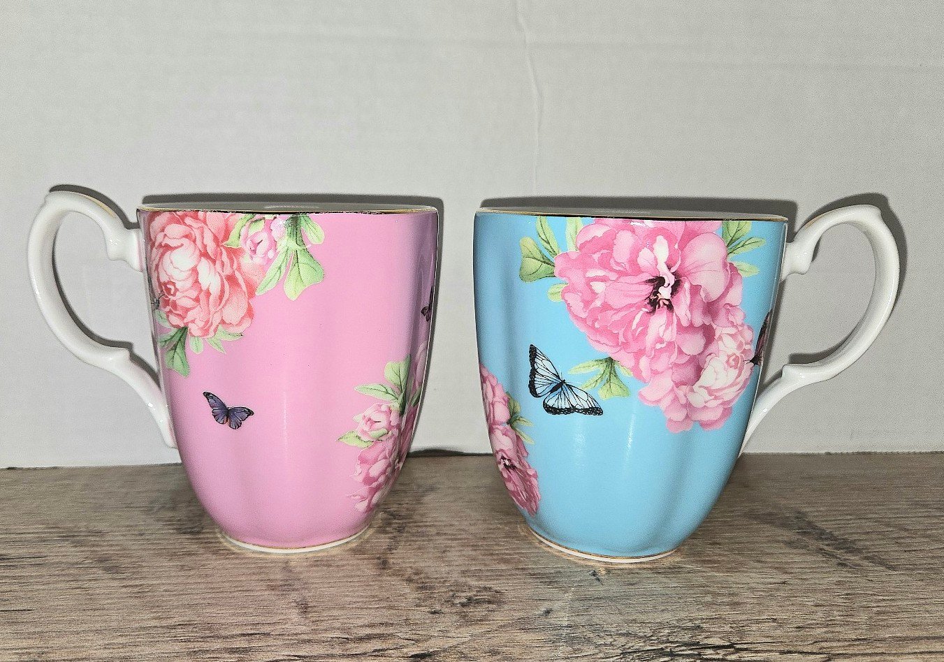 2 Royal Albert Miranda Kerr Friendship Pink & Blue Mugs