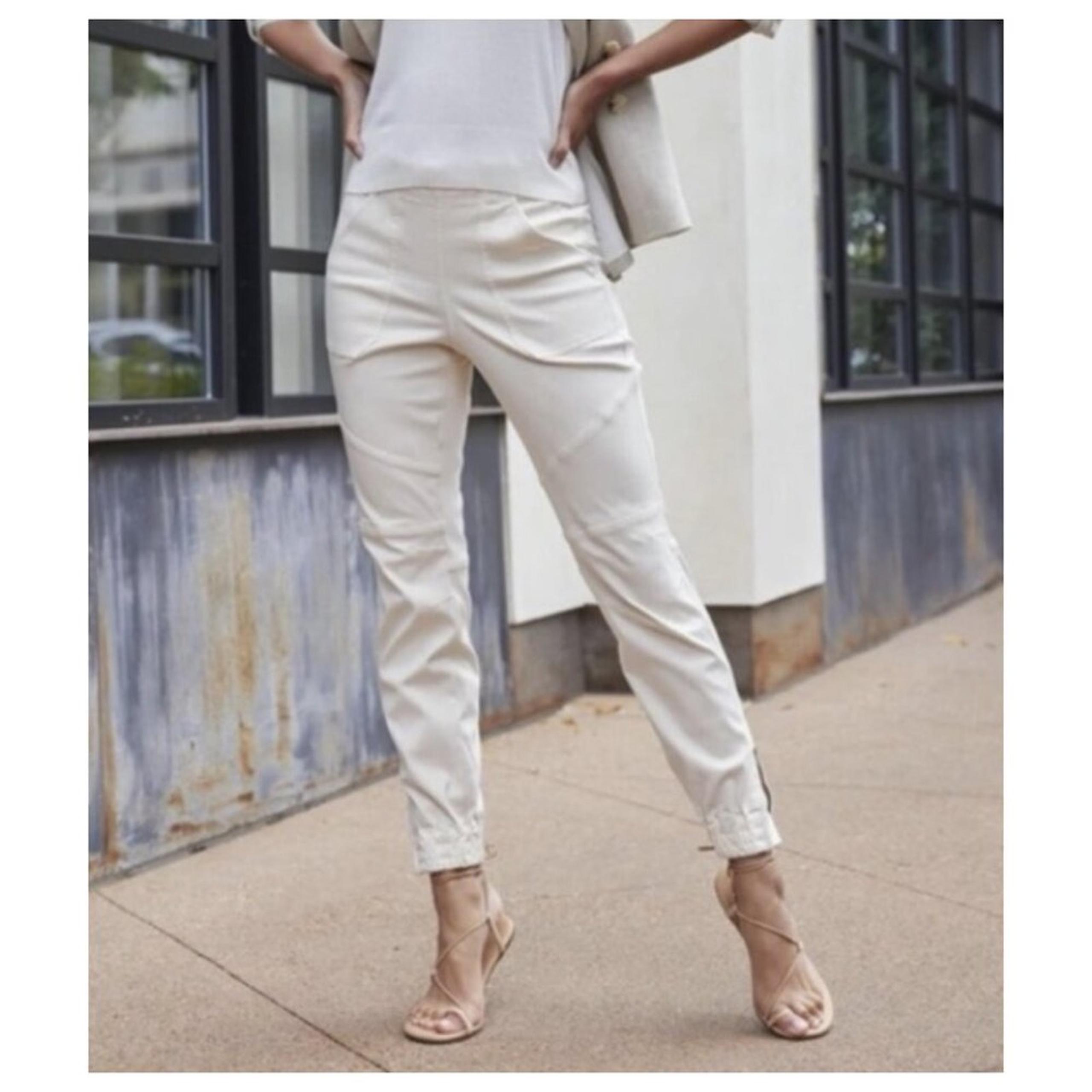 SPANX Women's Stretch Twill Jogger Parchment Size L