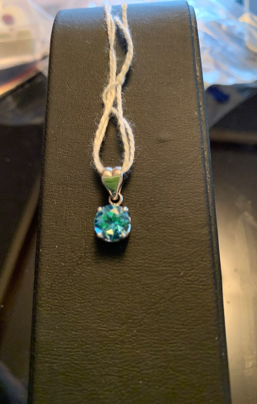 14k white gold pendant
