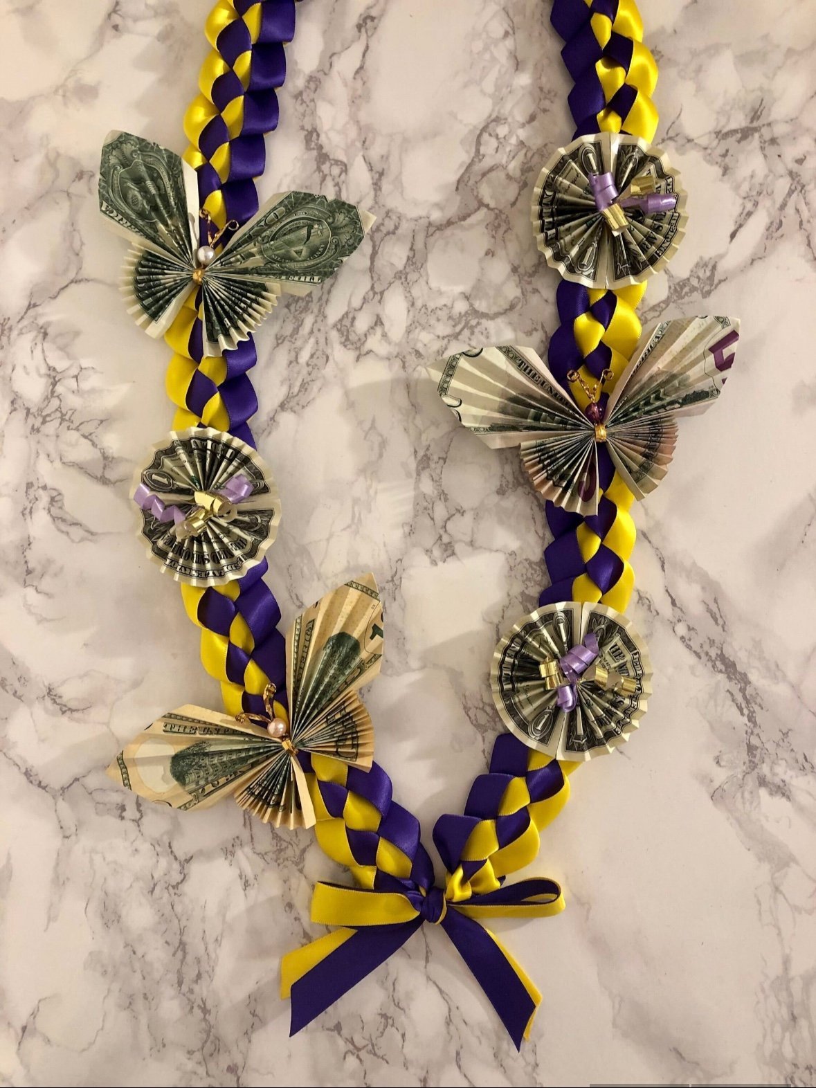 Graduation Lei w/ 35 value **PRICE IS FRIM**
