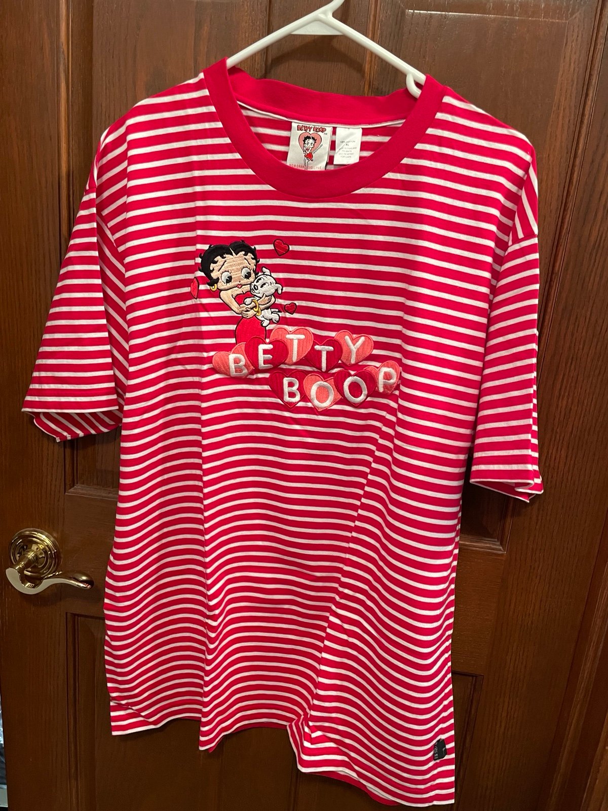 Rare Vintage Embroidered XL Betty Boop Shirt from MGM Grand Las Vegas