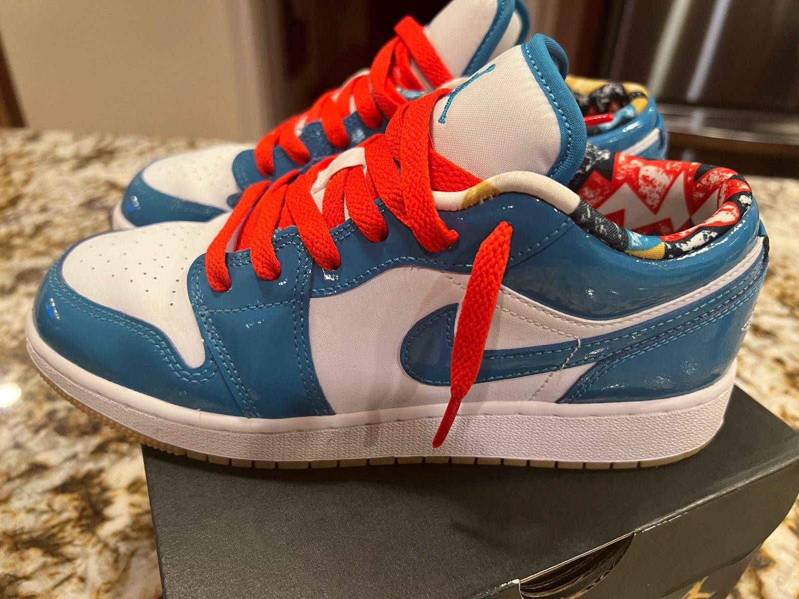 Nike buy Air Jordan 1 Low SE GS Size 5.5