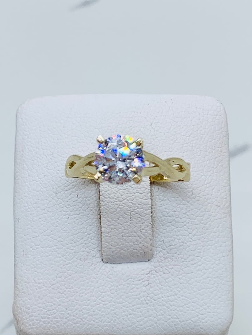 ❤️ 14k solid gold women’s ring size 7 ❤️ Infinity design