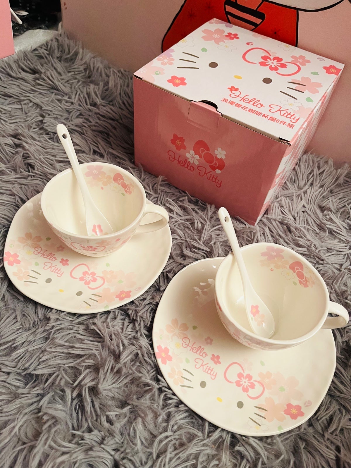 Hello kitty cup & saucer set