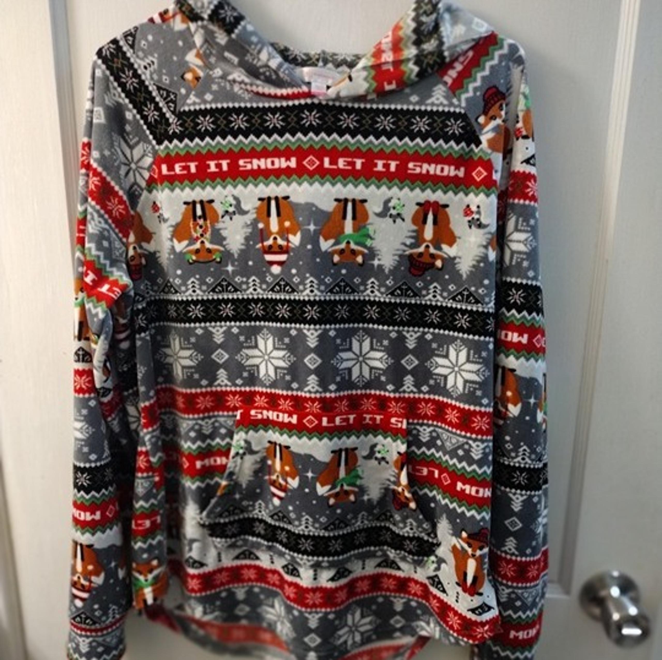 - Christmas/Winter Hoodie Shirt No Drawstring in Hoodie- XL - No Boundaries