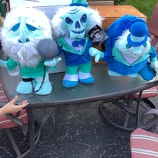 Disney Haunted Mansion Hitchhiking Ghosts door greeters