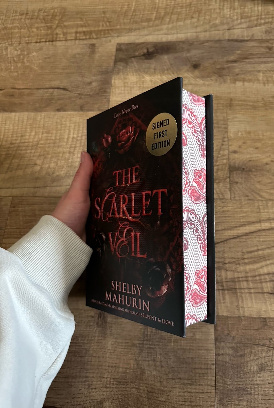 The Scarlet Veil bookish signs and more