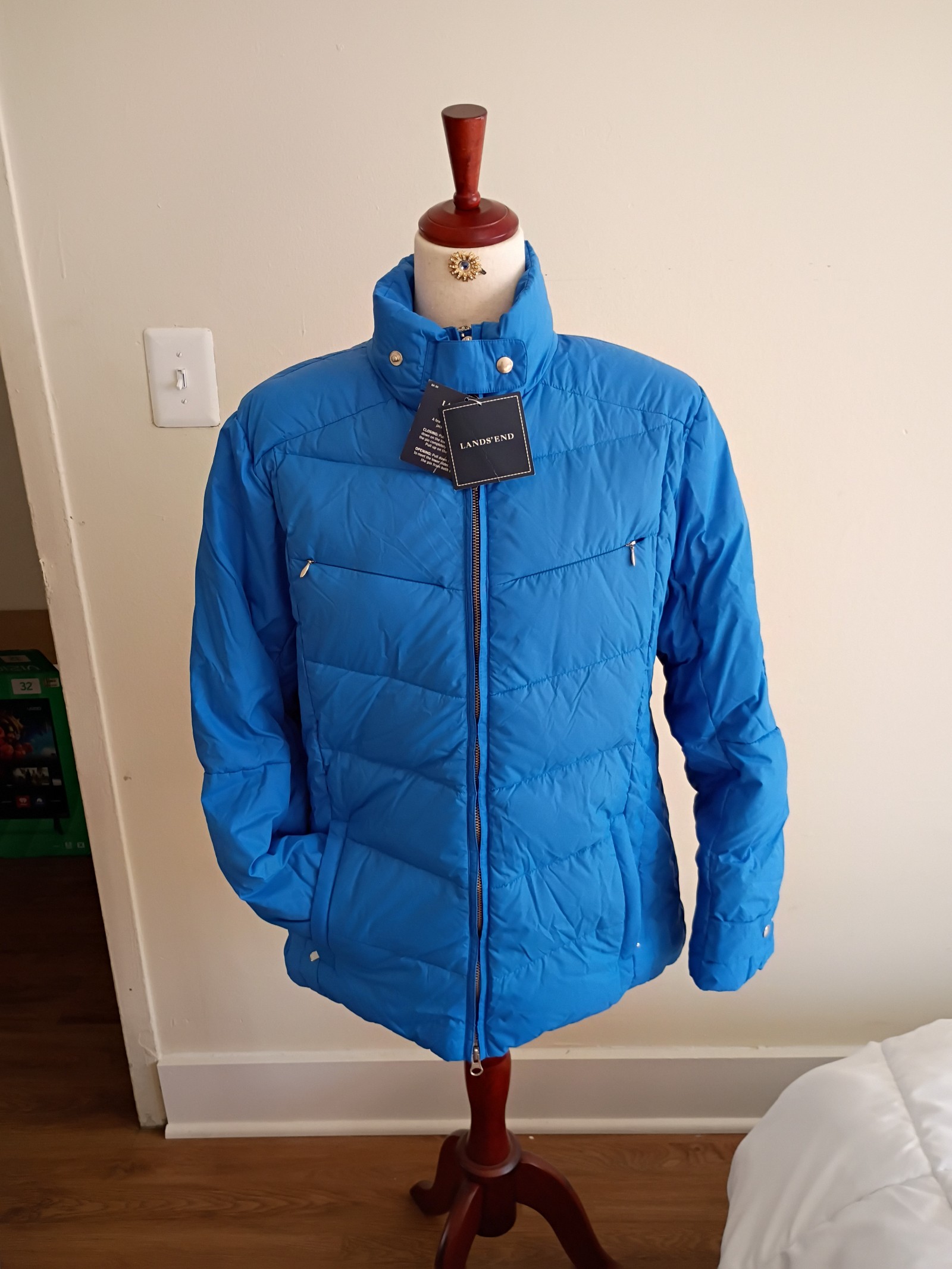 Lands' end puffer jacket for Women Size L (New W/Tags)