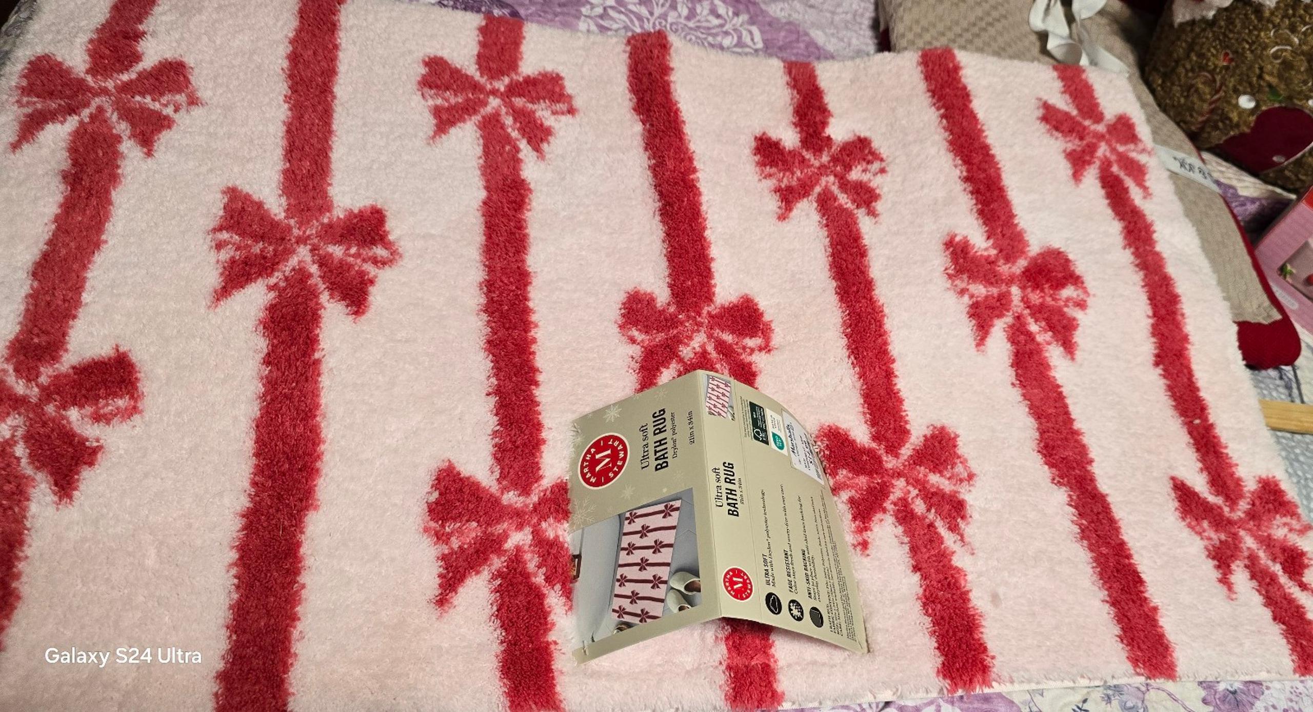 Martha Stewart Pink and Red Bow Bath Rug NWT