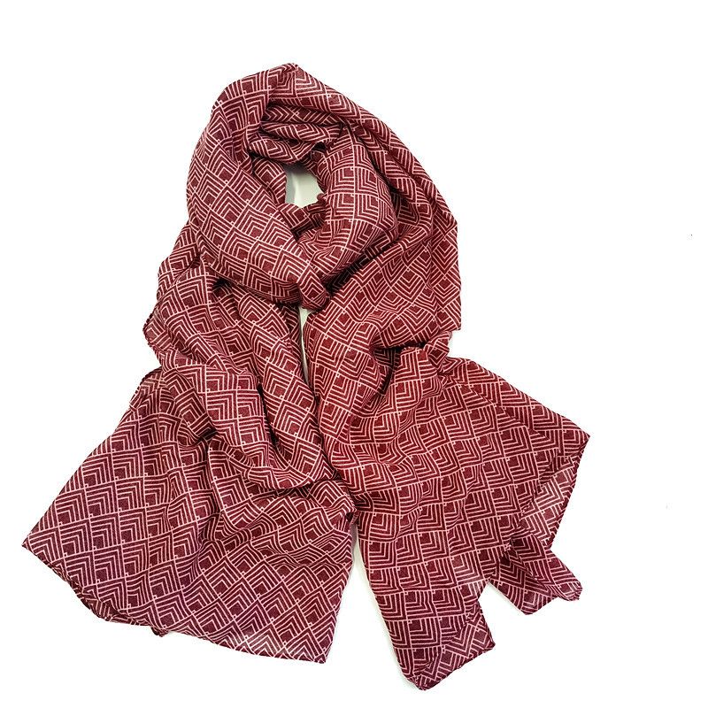 Diamond geometric scarf female