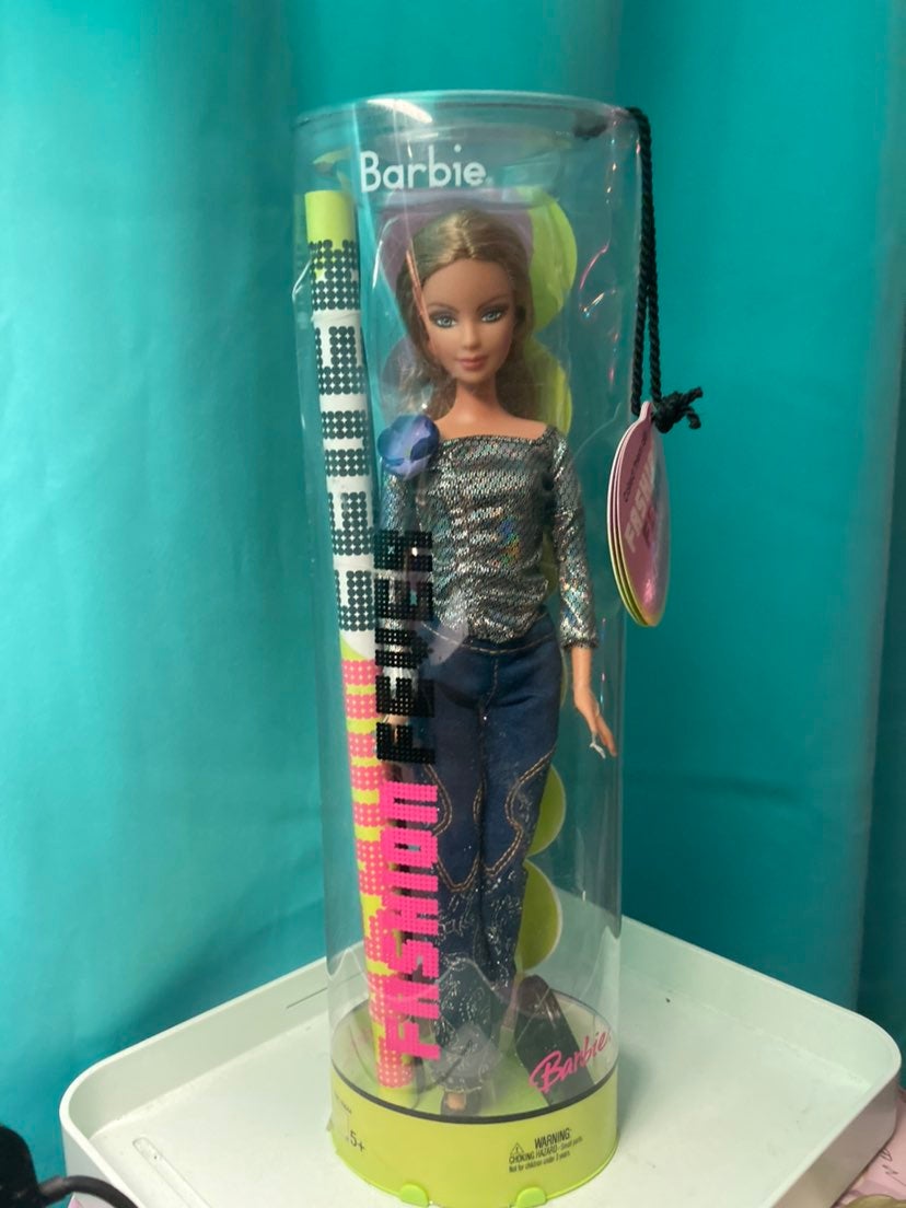 Fashion Fever Barbie H0867