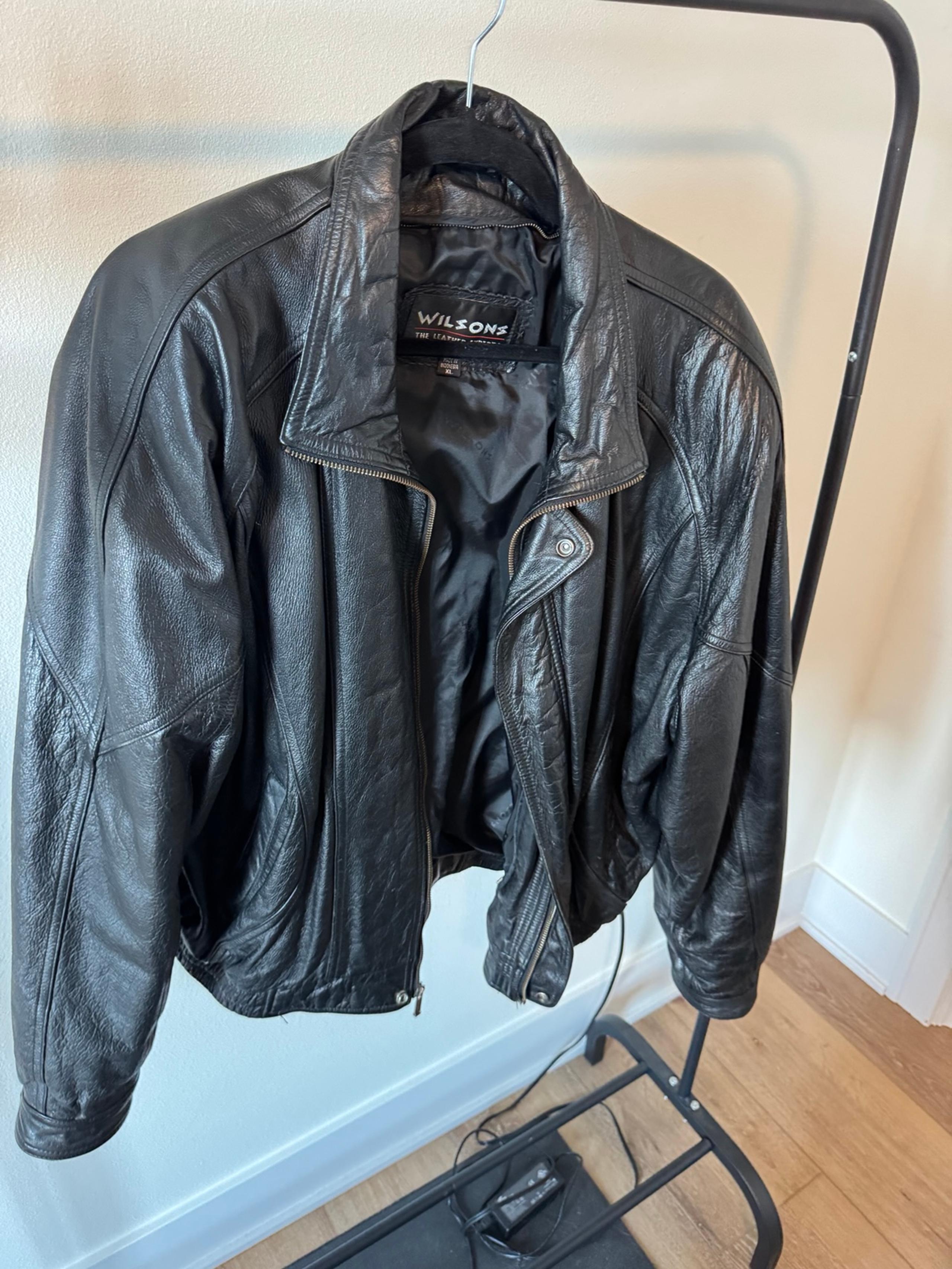 MENS WILSON LEATHER JACKET SIZE XL