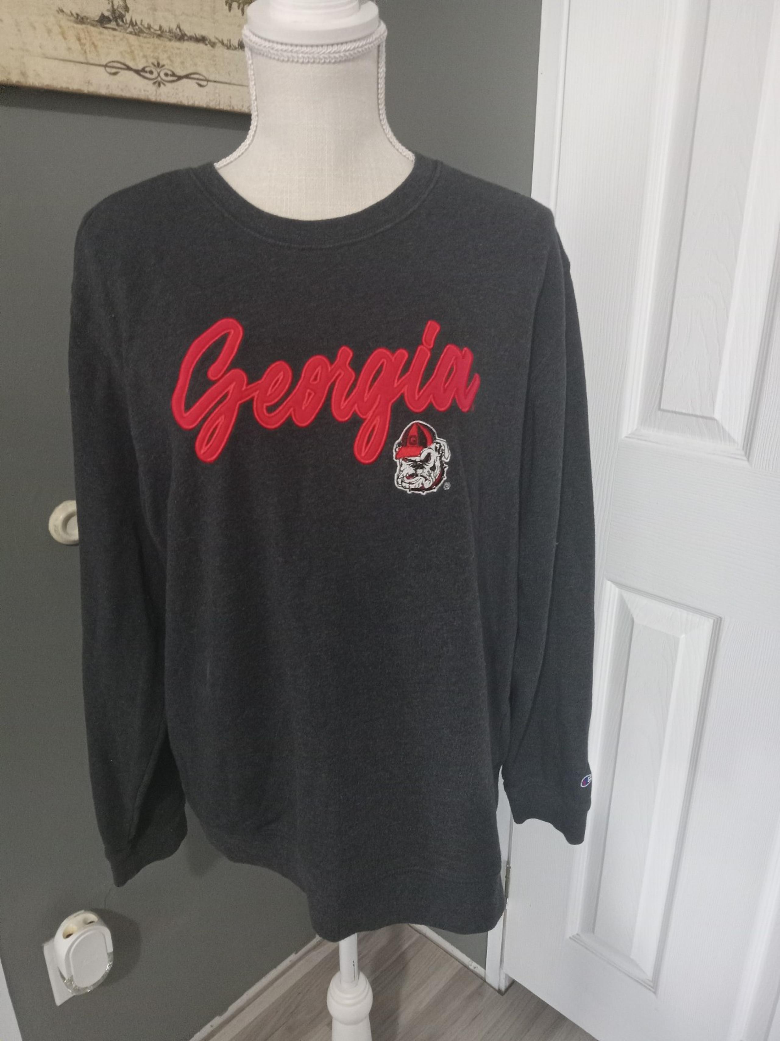 Women's champion brand Georgia bulldogs sweat shirt