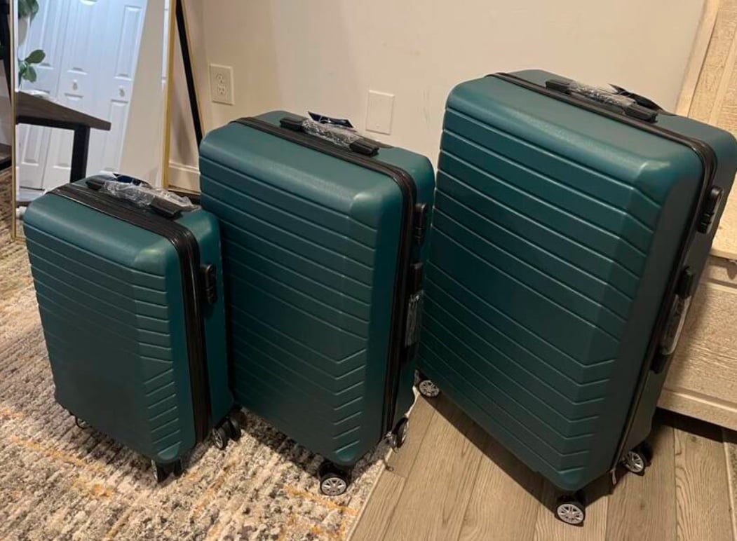 Luggage set