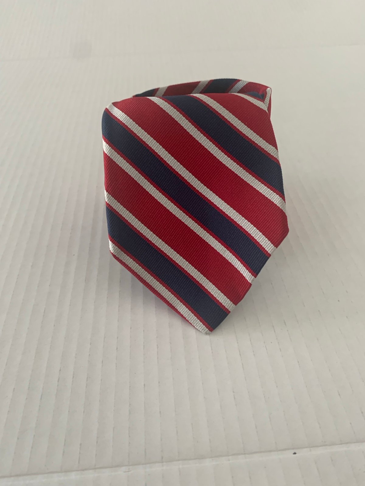 Tommy Hilfiger men’s red, white & blue silk necktie