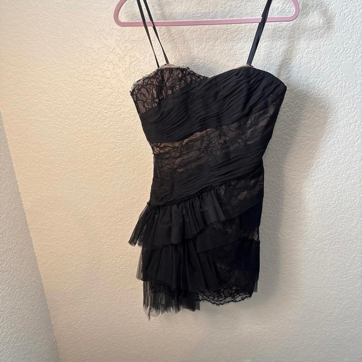 BCBG MAXAZARIA RUNWAY Black Lace And Tulle Formal Mini Dress Size 8