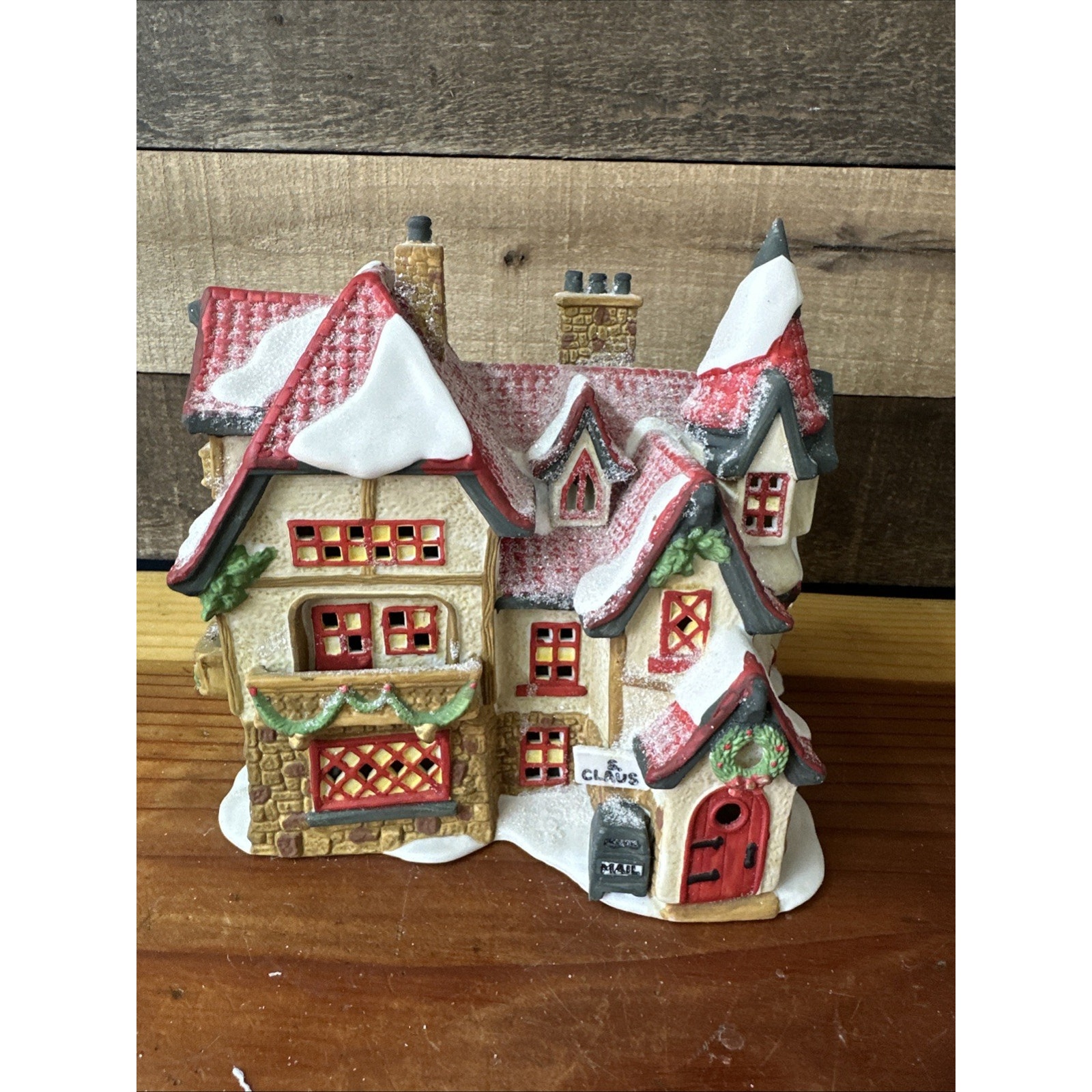Dept 56 Heritage Village Collection North Pole Series Santa's Workshop In Box